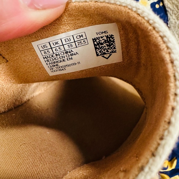 Toms Cream Canvas and Tan Leather Espadrille Wedge Sandals - Picture 9 of 12